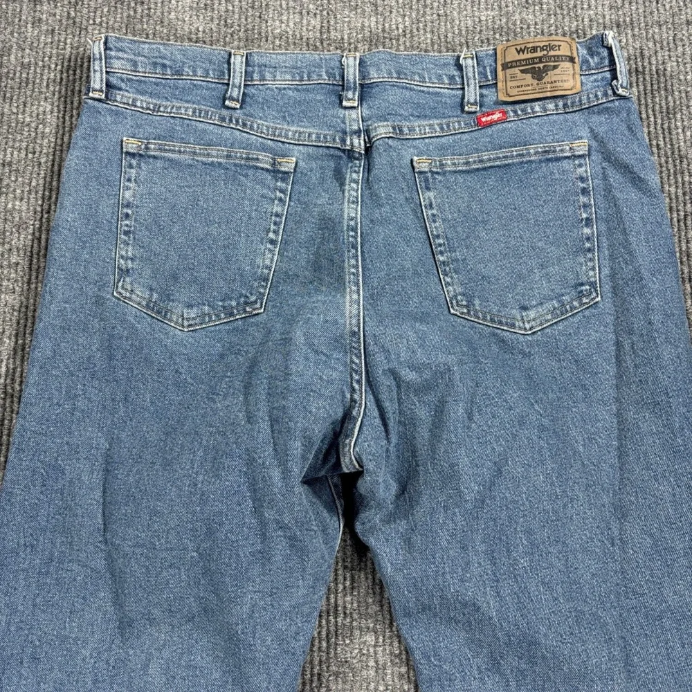 Wrangler Straight Leg Jeans Mens 40x32 Blue Premium Quality Comfort Stretch